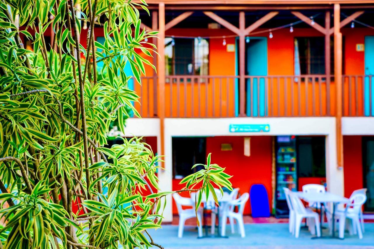Blue Iguana Hotel Sámara Kültér fotó