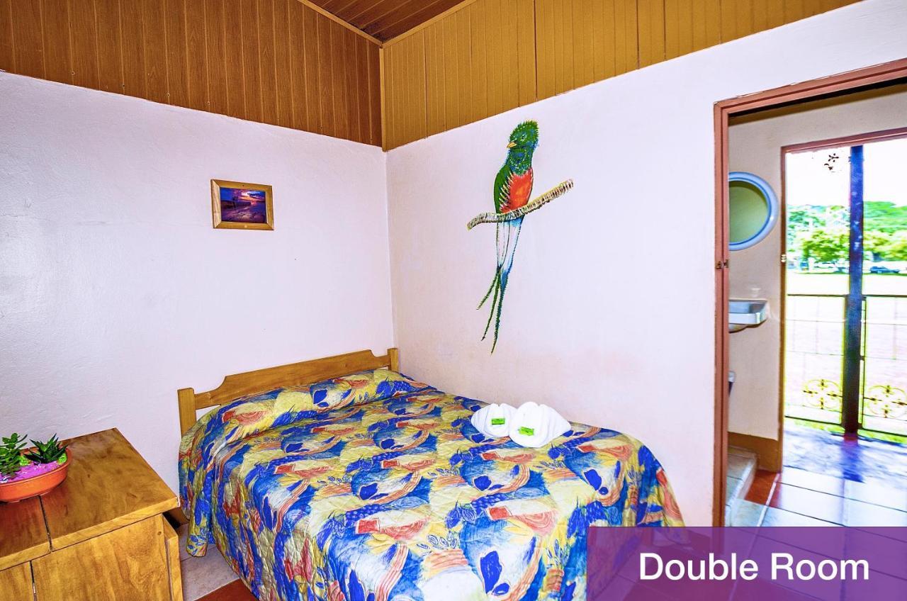 Blue Iguana Hotel Sámara Kültér fotó