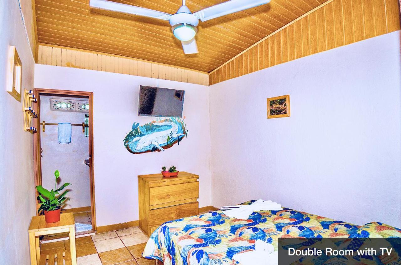 Blue Iguana Hotel Sámara Kültér fotó
