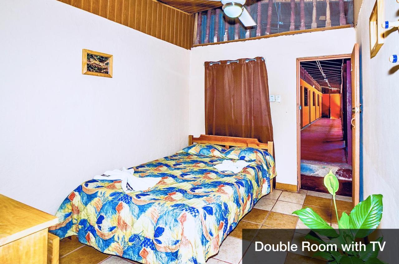 Blue Iguana Hotel Sámara Kültér fotó