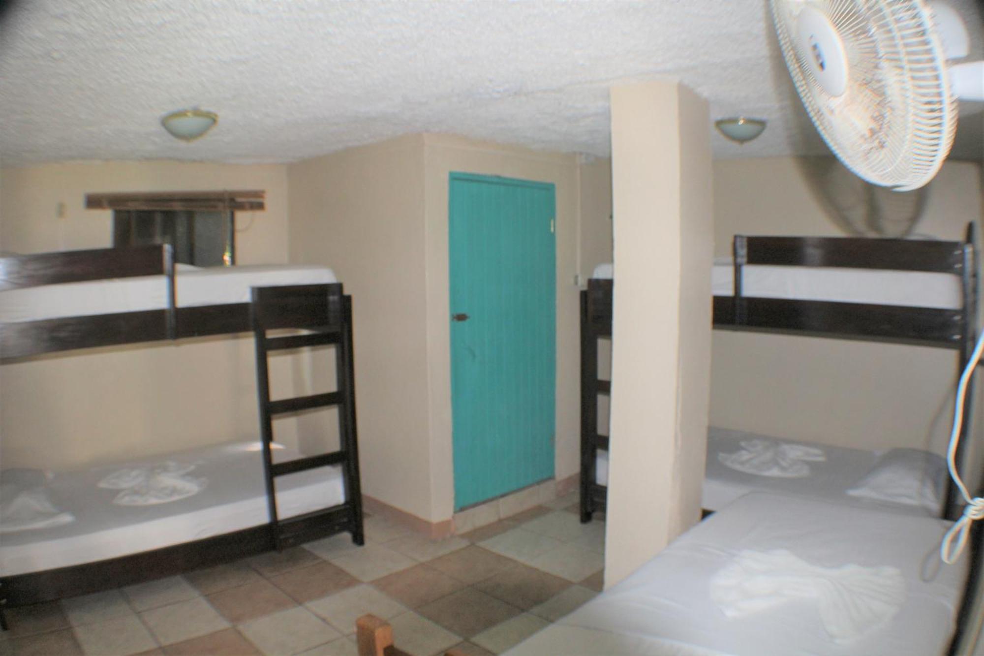 Blue Iguana Hotel Sámara Kültér fotó